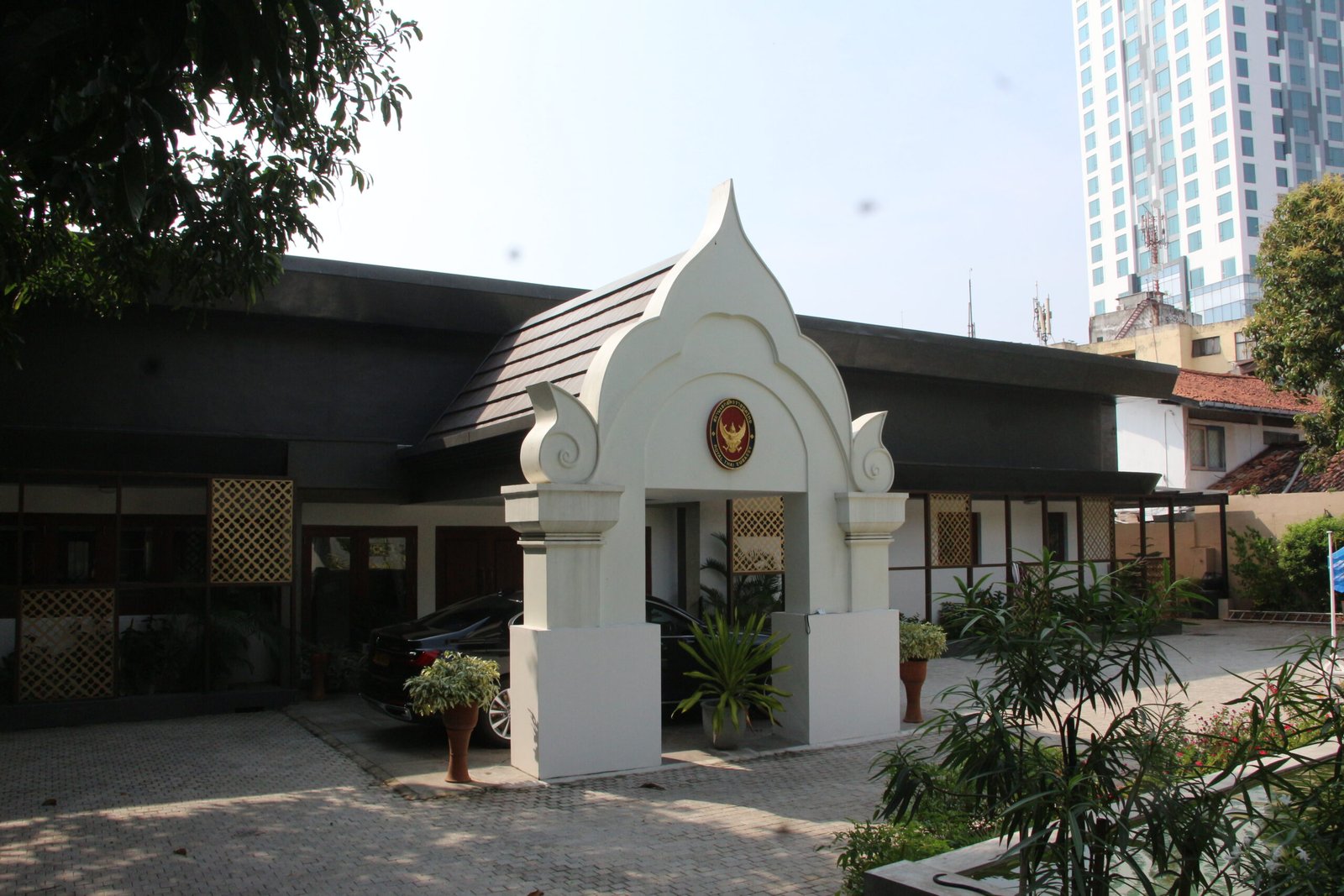 Proposed refurbishment of Thai Ambassador's residence, No 10, Flower Road, Colombo 7, Sri Lanka
